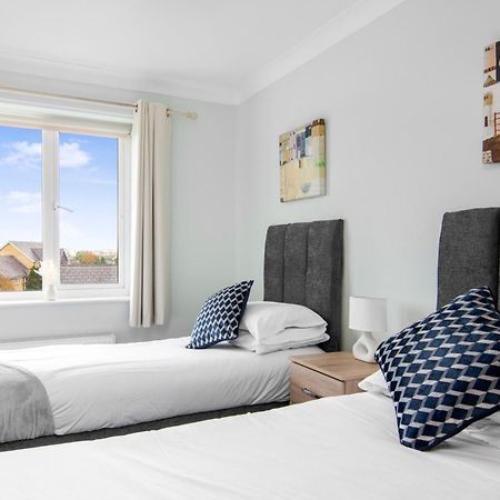 Onsitestays - Cosy 2-Bedroom Apartment With Free Parking, Wi-Fi & London Links Northfleet Eksteriør billede